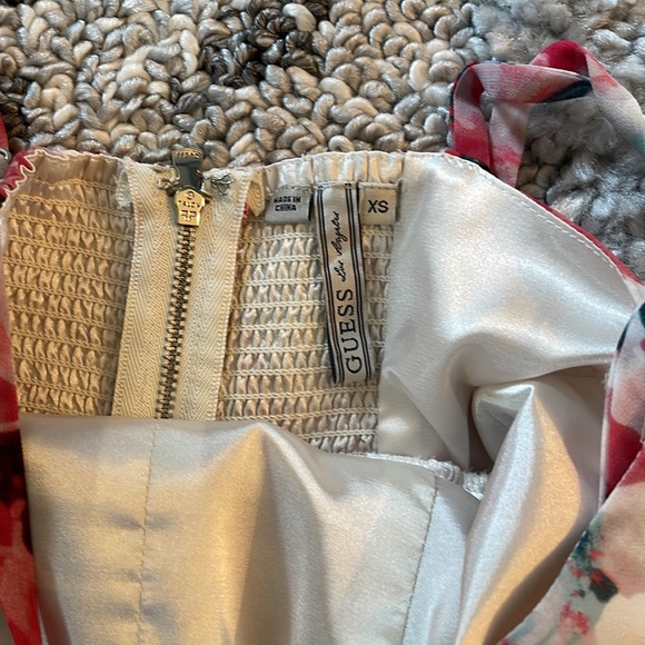 Guess tank top XS extra small - Picture 3 of 4